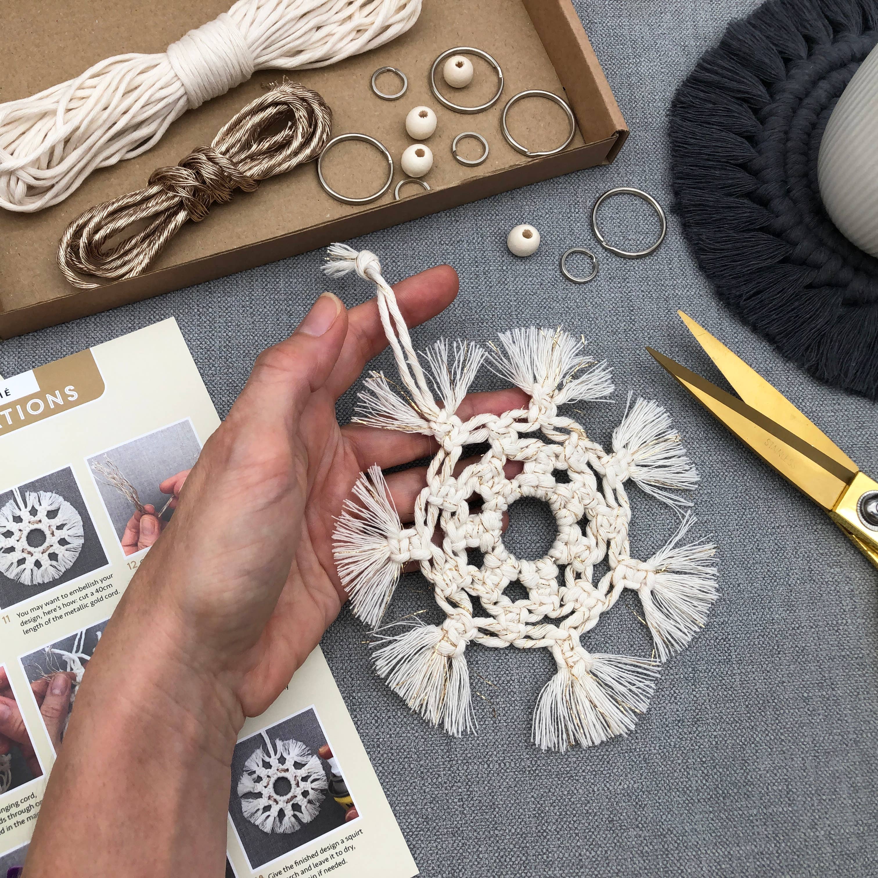 Macramé kit - Christmas Snowflake Decorations