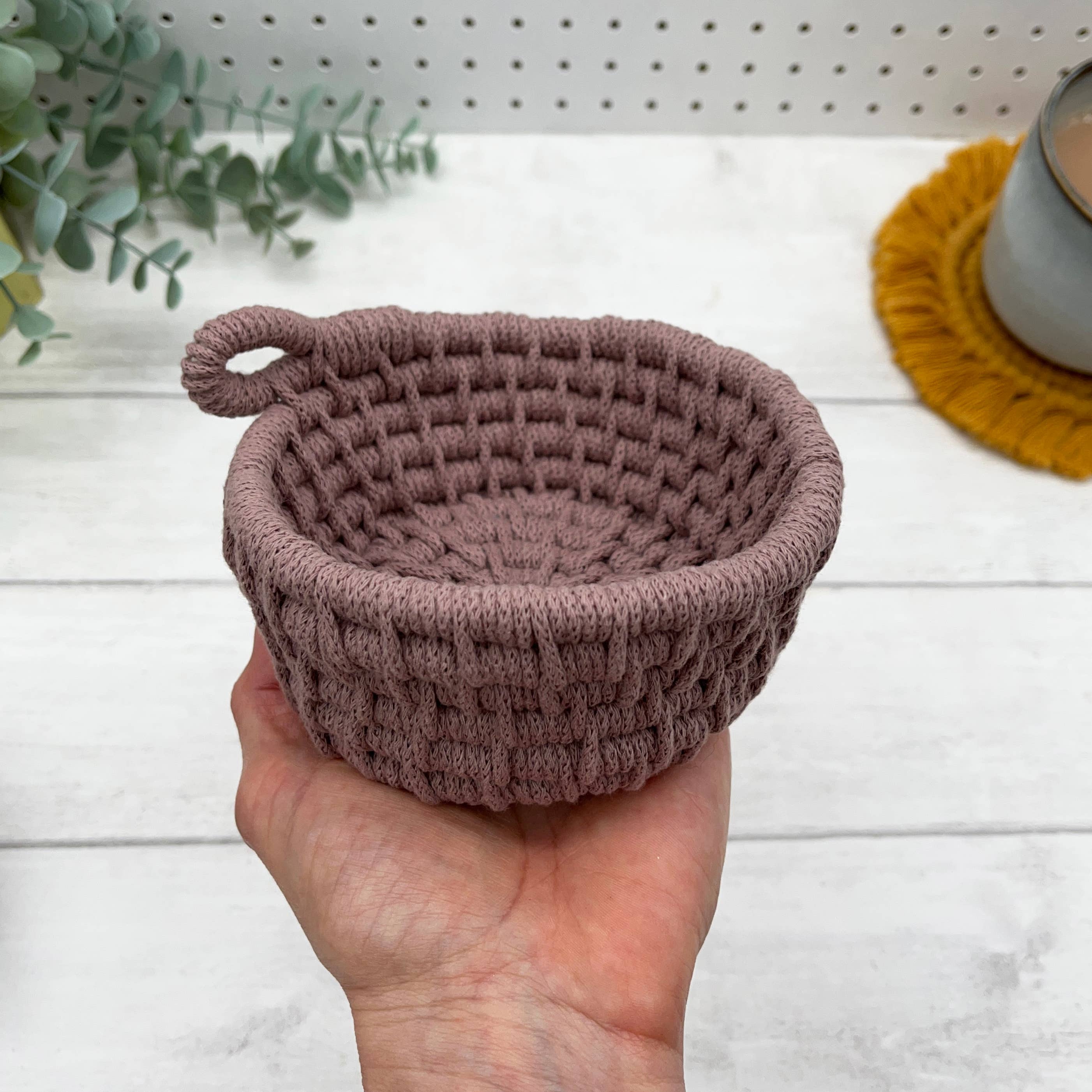 Macrame Kit, Baskets - Mauve - Learn to make a set of three